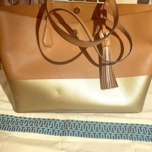 🦃SALE🦃Authentic Tory Burch Perry Large Tote Bag